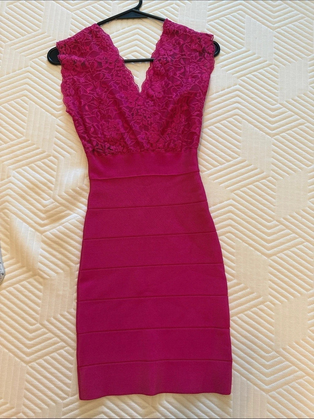bebe Floral Lace Mini Dress in Pink Size Small Like New